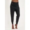 Bhumi - Supercomfortabele Loose Fit Yoga Broek - Zwart 2 Bhumi - Supercomfortabele Loose Fit Yoga Broek - Zwart -Modekleding bhumi supercomfortabele loose fit yoga broek zwart