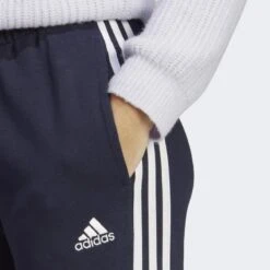 ADIDAS Essentials 3-Stripes French Terry Cuffed Broek -Modekleding essentials 3 stripes french terry cuffed broek 3