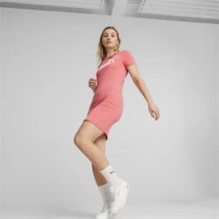 Essentials Slanke T-shirtjurk Voor Dames PUMA -Modekleding essentials slanke t shirtjurk voor dames puma 2