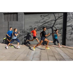 Loopshort Voor Heren Kiprun Split 27 Loopshort Voor Heren Kiprun Split -Modekleding hardloopshort met zijsplitten voor heren zwart grijs 12