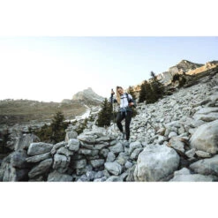 Quechua Hybride Fleece Jas Voor Wandelen Dames MH920 Met Capuchon 28 Quechua Hybride Fleece Jas Voor Wandelen Dames MH920 Met Capuchon -Modekleding hybride fleece jas voor wandelen dames mh920 met capuchon 11