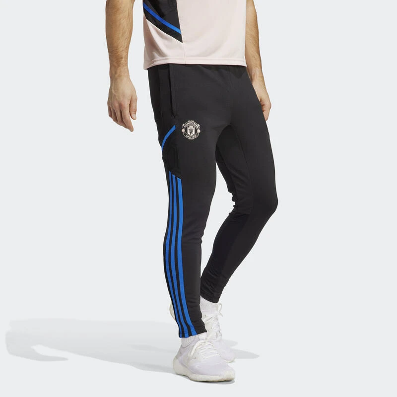 ADIDAS Manchester United Condivo 22 Sportbroek 3 ADIDAS Manchester United Condivo 22 Sportbroek