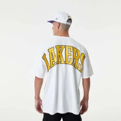 NEW ERA T-shirt Los Angeles Lakers NBA Infill Logo 9 NEW ERA T-shirt Los Angeles Lakers NBA Infill Logo -Modekleding t shirt los angeles lakers nba infill logo 1