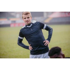 Kipsta Thermoshirt Voor Volwassenen Keepdry 500 LANGE MOUWEN -Modekleding thermoshirt voor volwassenen keepdry 500 lange mouwen zwart 17