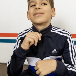 ADIDAS TRAININGSPAK VOOR KINDEREN COLORBLOCK BLAUW -Modekleding trainingspak voor kinderen colorblock blauw 9