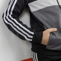 ADIDAS Trainingspak Voor Kinderen Colorblock Zwart 28 ADIDAS Trainingspak Voor Kinderen Colorblock Zwart -Modekleding trainingspak voor kinderen colorblock zwart 10