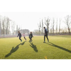 Warm Atletiekjack Voor Kinderen AT 500 -Modekleding warme en waterdichte jas voor hardlopen kinderen marineblauw groen 10