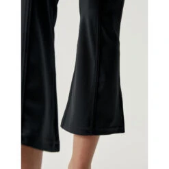 Born Living Yoga Wijd Uitlopende Dameslegging Van Hoogwaardige Stof Met Capri -Modekleding wijd uitlopende dameslegging van hoogwaardige stof met capri 2