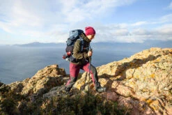 Winddichte Softshelljas Voor Bergtrekking Dames Trek 900 -Modekleding winddichte en warme softshelljas voor backpacken voor dames mt900 17