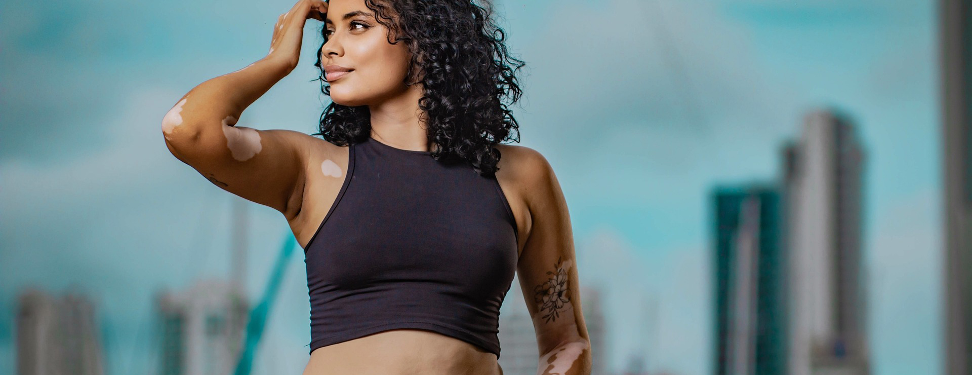 Voorkant -Modekleding woman 9769341 1920